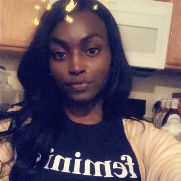 Meet your Posher, Aaliyah - Picture 1 of 1